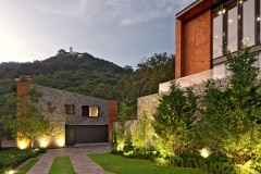 5f735309a70e813-CASA_EN_LA_MONTAÑA-_ARes