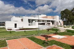 Centro Cultural Julio Mario SantoDomingo (2)