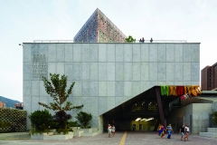 57dc70c6483c4Bienal_Quito_CP-51-1CtrlG-MAMM-1343