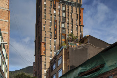 5f7e17549deccFOTO01