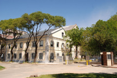 VISTA EXTERIOR 1 RECUPERACION PATRIMONIO INDUSTRIAL PLANTA CAPURRO ANCAP EDIFICIO ADMINISTRATIVO ALCOHOLES DEL URUGUAY