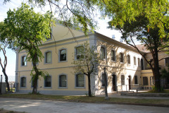 VISTA EXTERIOR 4 RECUPERACION PATRIMONIO INDUSTRIAL PLANTA CAPURRO ANCAP EDIFICIO ADMINISTRATIVO ALCOHOLES DEL URUGUAY