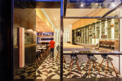 VISTA INTERIOR 4 TINTO BLANCO WINEBAR+SHOP