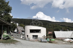 4VILLA F THE OFF THE GRID HOUSE IN THE CENTRAL HIGHLANDS OF GERMANY