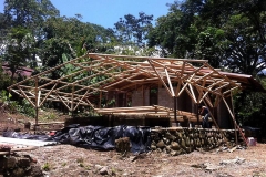 57dc75dc25054estrutura_de_bambu_en_proceso