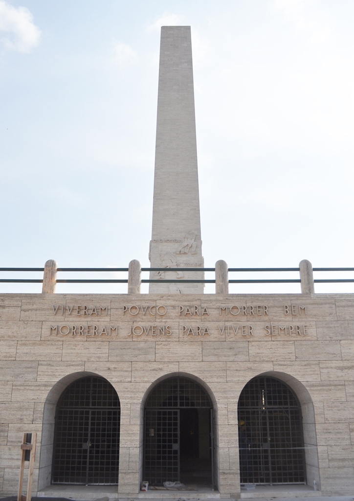 MONUMENTO DO MAUSOLÉU AO SOLDADADO CONSTITUCIONALISTA DE 32. FOTO SELECCIONADA. 006