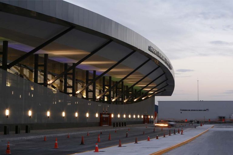 NUEVA TERMINAL B, AEROPUERTO INTERNACIONAL DE MONTERREY - Archivo BAQ